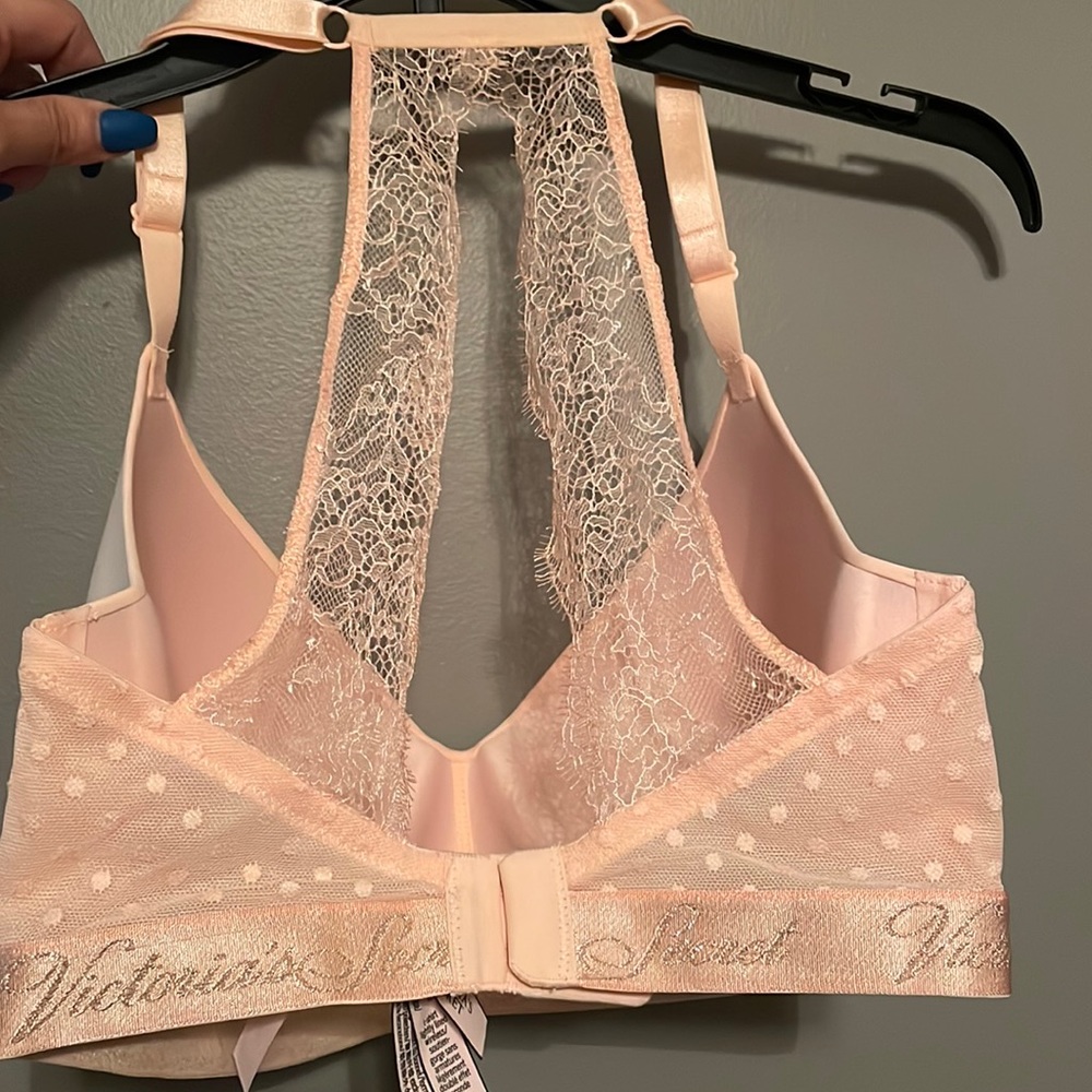 Lace back no wire - Victoria’s Secret bra 34DDD